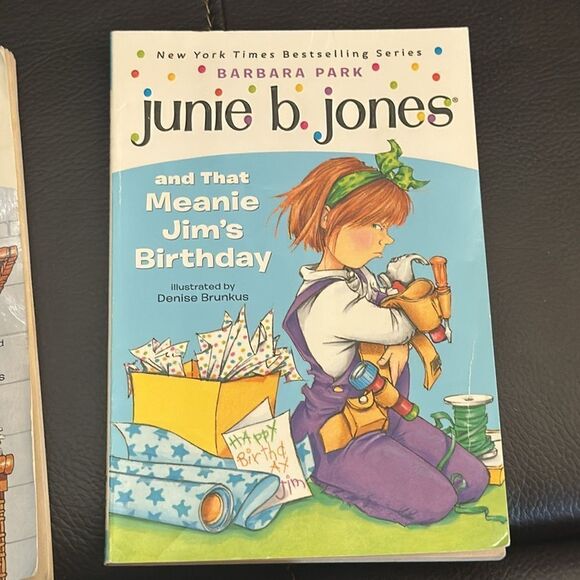 June B. Jones Book Bundle. 7 books. Books 1,3,4,6,7,8,28.  Ages 6-9. Chapter​ - Picture 5 of 8